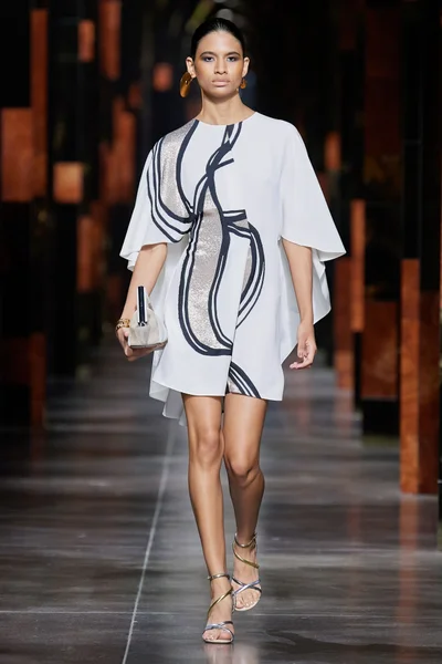 Look 8